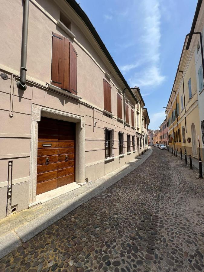 Il Salotto Sul Rio Apartment Mantova Exterior photo